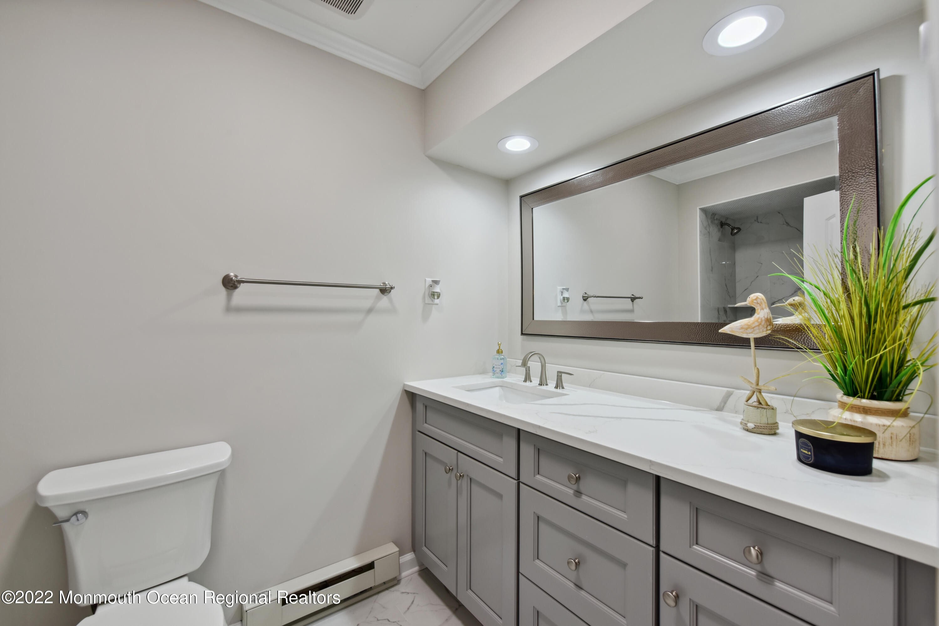 11 Pine Cluster Circle, Unit B Manalapan, NJ 07726 - Photo 12 of 21 21Bathroom