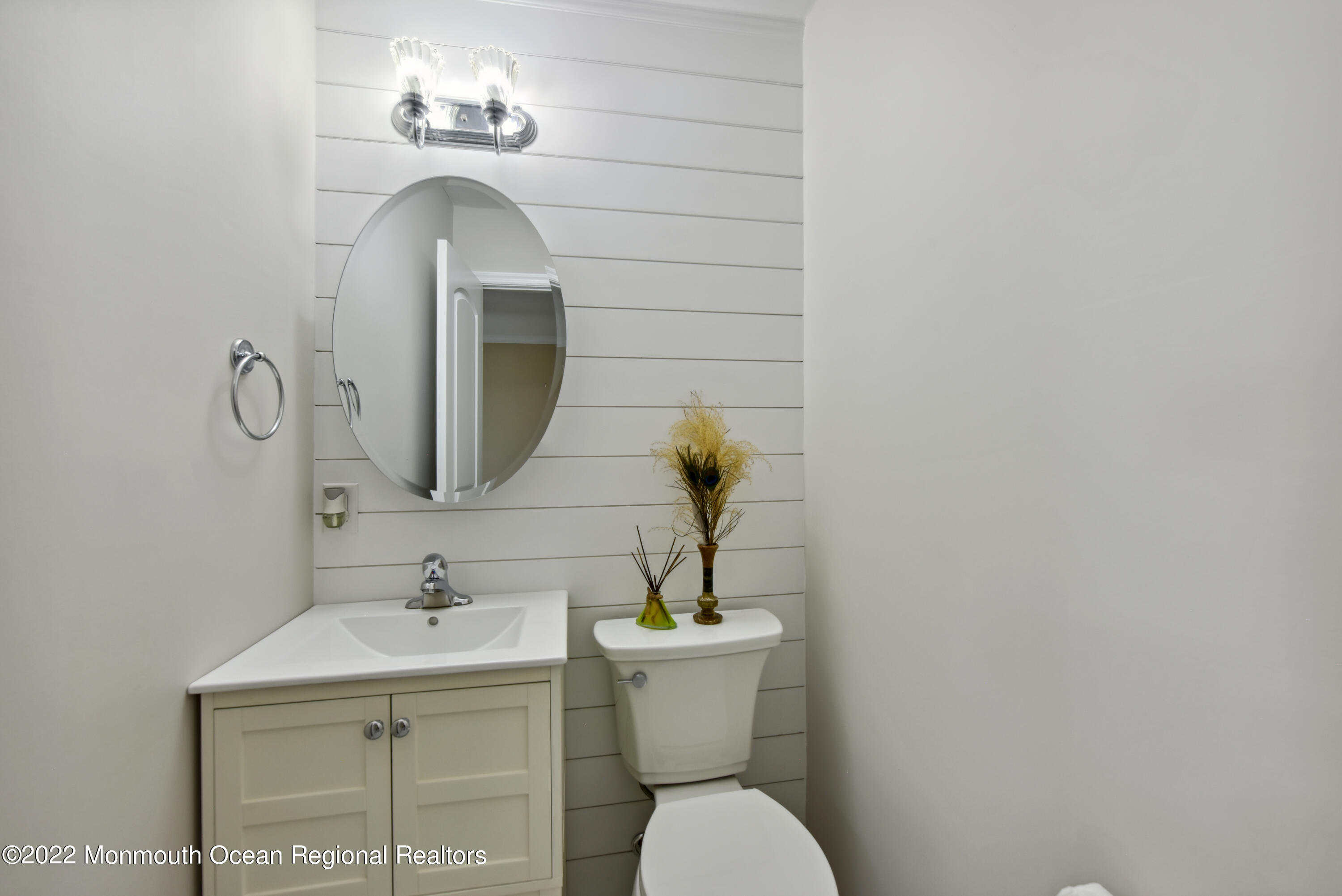 11 Pine Cluster Circle, Unit B Manalapan, NJ 07726 - Photo 19 of 21 23Bathroom