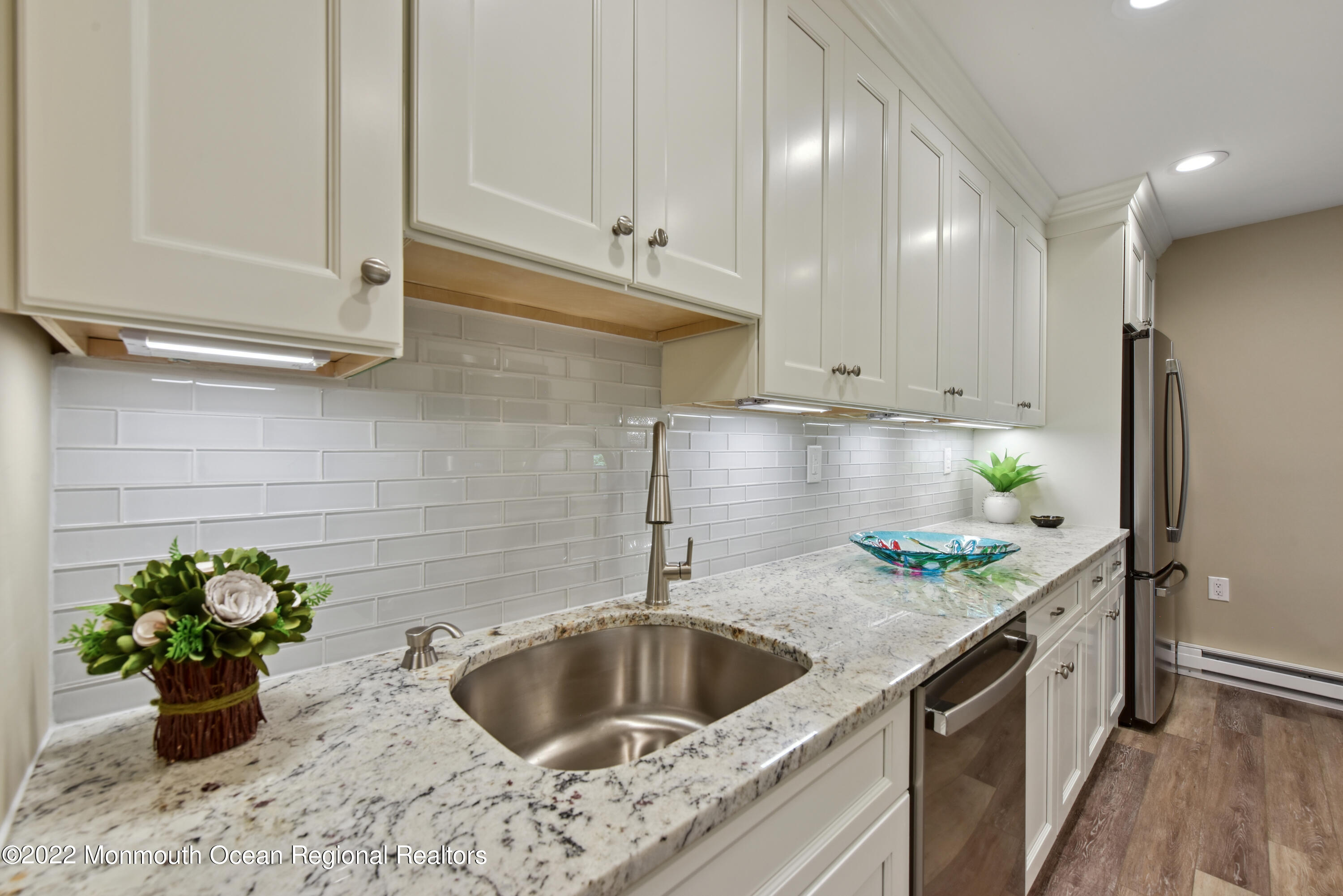 11 Pine Cluster Circle, Unit B Manalapan, NJ 07726 - Photo 2 of 21 11Kitchen