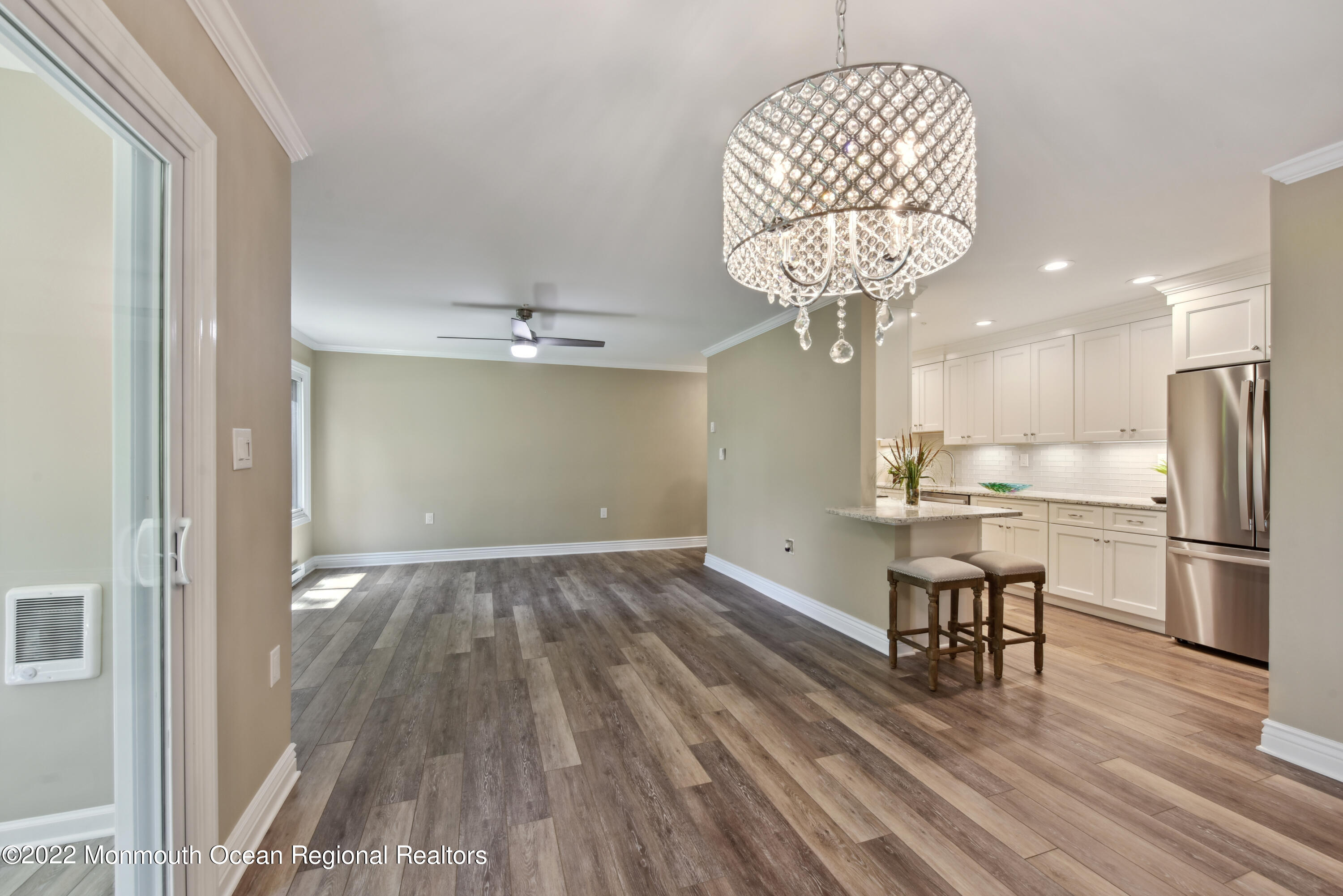 11 Pine Cluster Circle, Unit B Manalapan, NJ 07726 - Photo 6 of 21 09Living Room