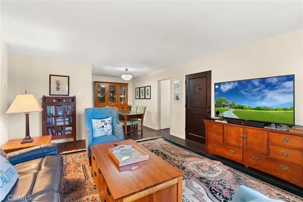 $324,500 | 2121 Ronda Granada, Unit N, Laguna Woods, CA 92637