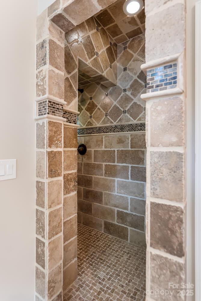 27 Connelly Road Arden, NC 28704 - Photo 26 of 48 Gallery Image 26