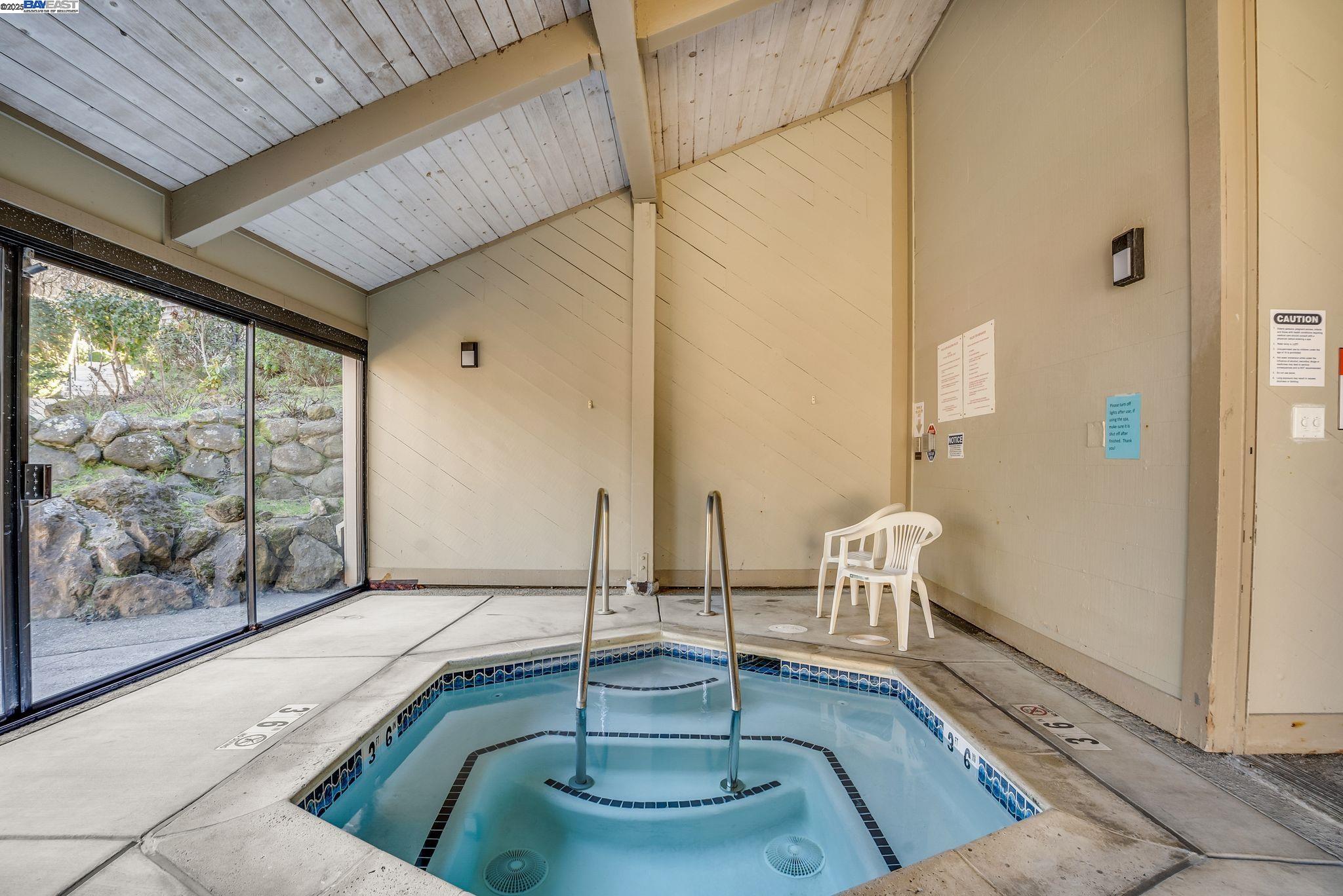 332 Philip Drive, Unit 303 Daly City, CA 94015 - Photo 36 of 55 a room with gym equipment