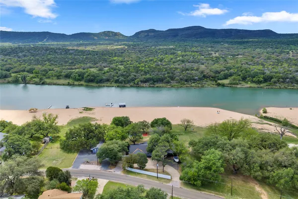 $2,800,000 | 4310 River Oaks Drive, Kingsland, TX 78639