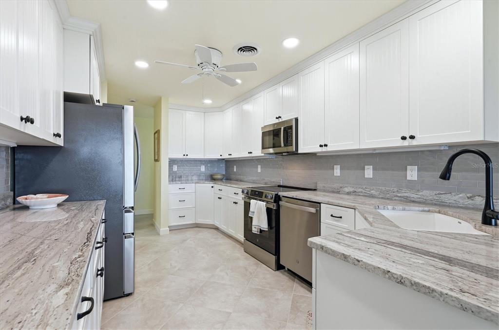 6421 Manasota Key Road Englewood, FL 34223 - Photo 20 of 56