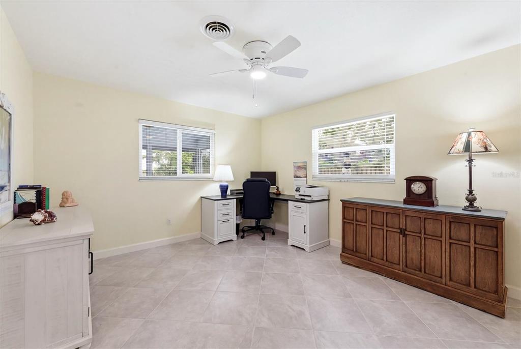 6421 Manasota Key Road Englewood, FL 34223 - Photo 23 of 56