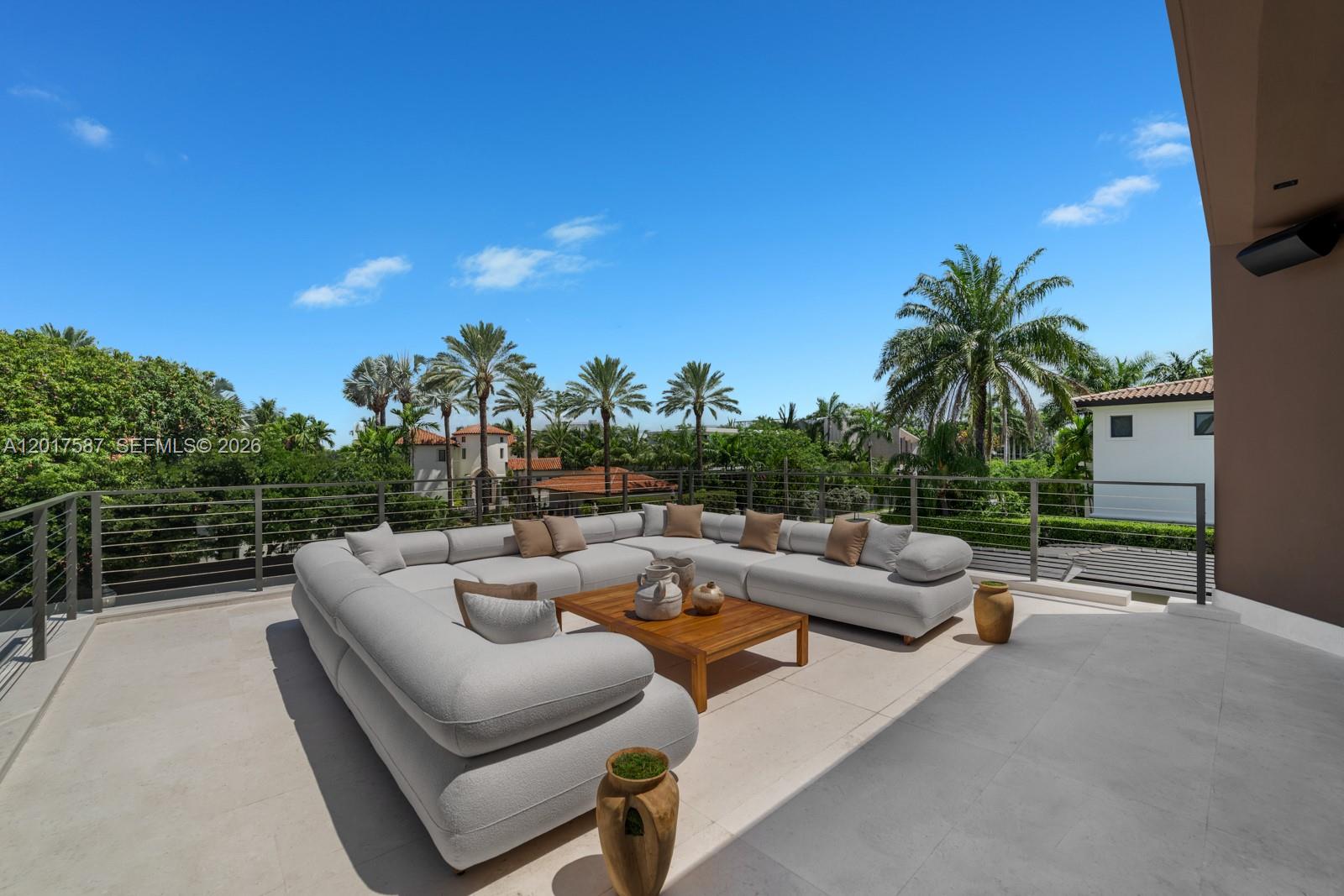 3045 North Bay Road Miami Beach, FL 33140 - Photo 29 of 45