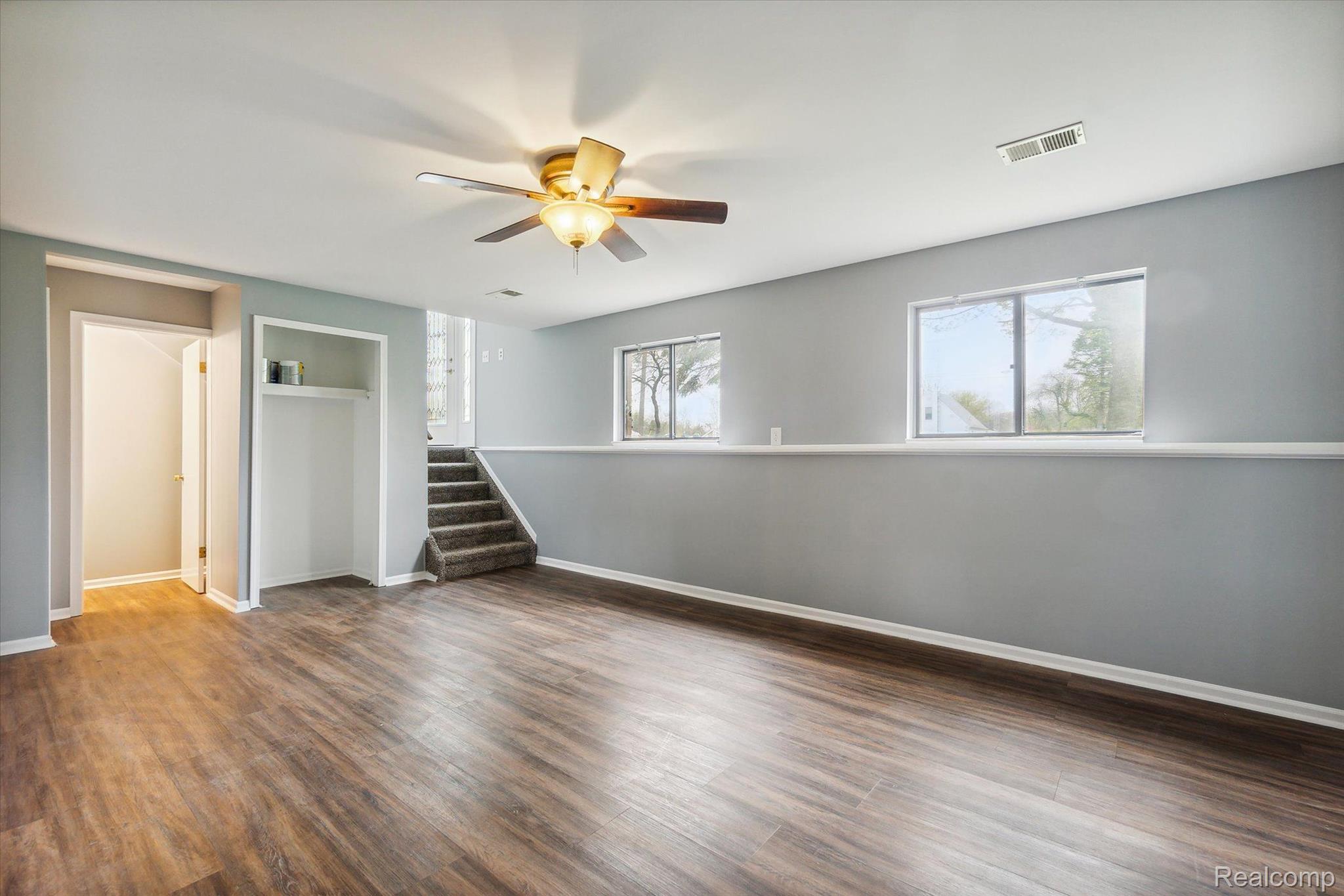 2196 South Vassar Road Burton, MI 48519 - Photo 12 of 39 Gallery Image 12