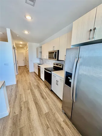 $1,250 | 6324 North Lamar Boulevard, Unit 211, Austin, TX 78752