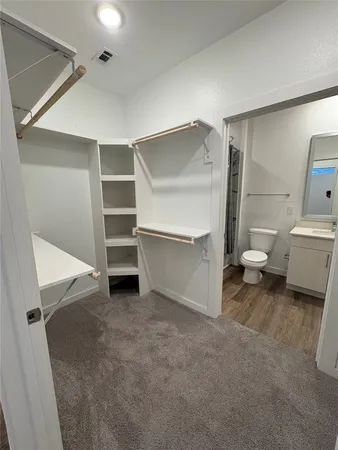 $1,250 | 6324 North Lamar Boulevard, Unit 211, Austin, TX 78752