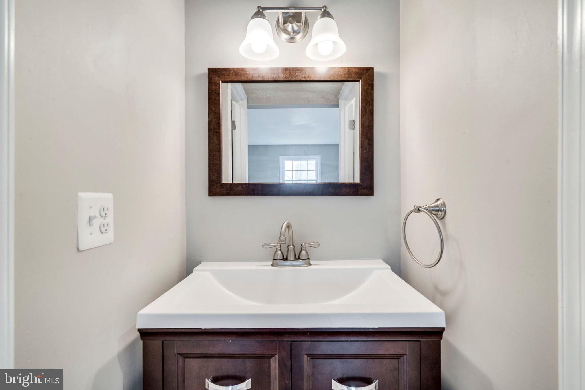 7923 St George Court Springfield, VA 22153 - Photo 27 of 42 Master Bath