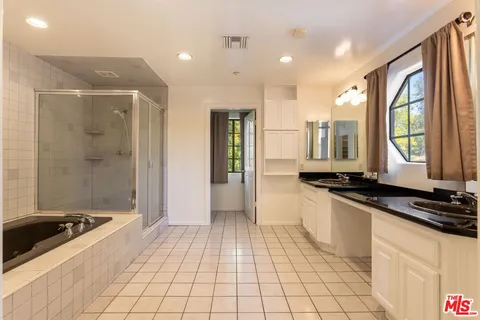 $2,495,000 | 2651 La Cuesta Drive, Los Angeles, CA 90046