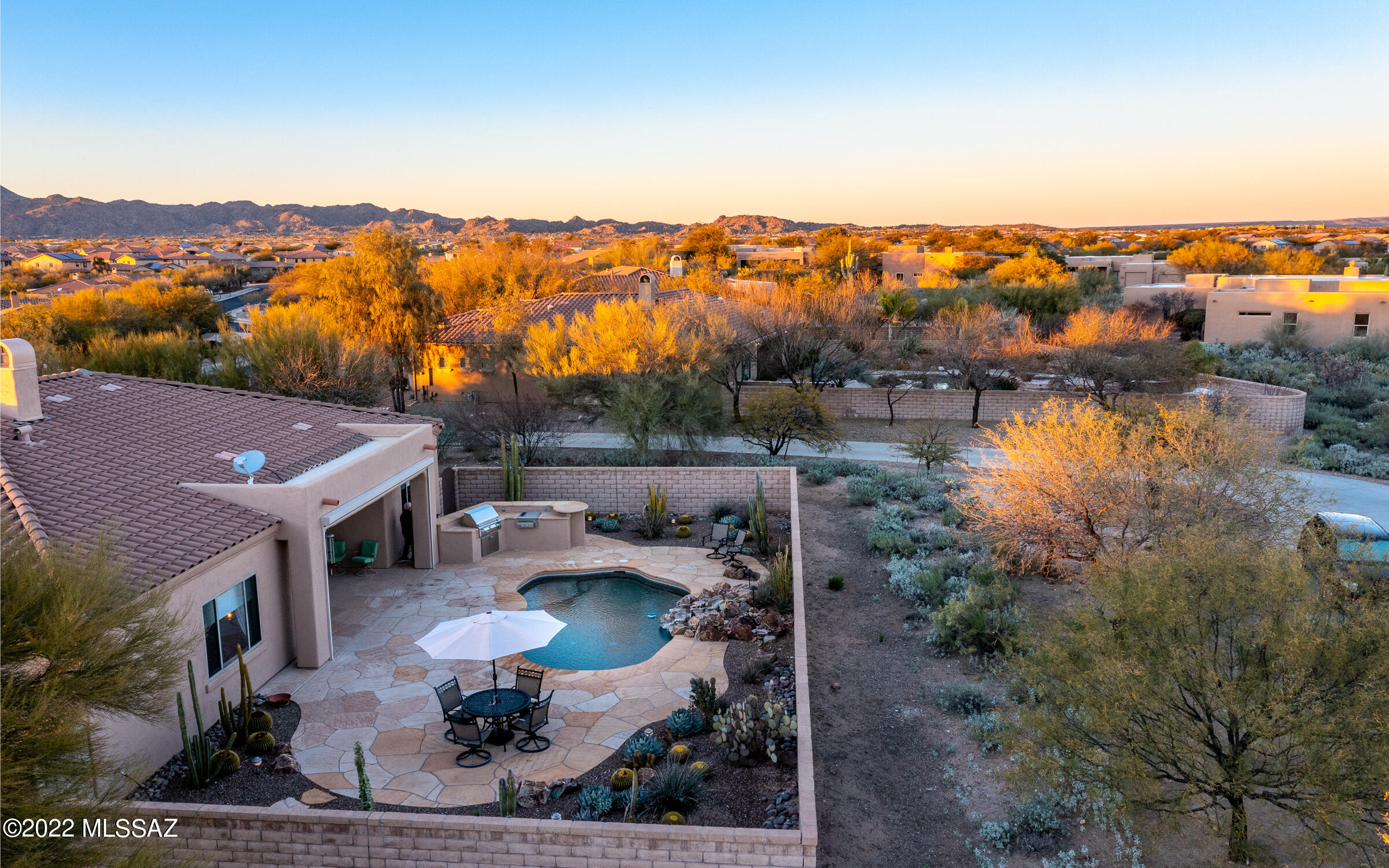 12658 North Yellow Bird Road Tucson, AZ 85755 - Photo 40 of 44