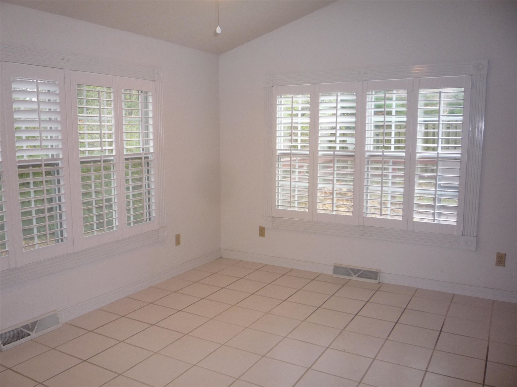 1840 Cherry Road Springfield, IL 62704 - Photo 8 of 31