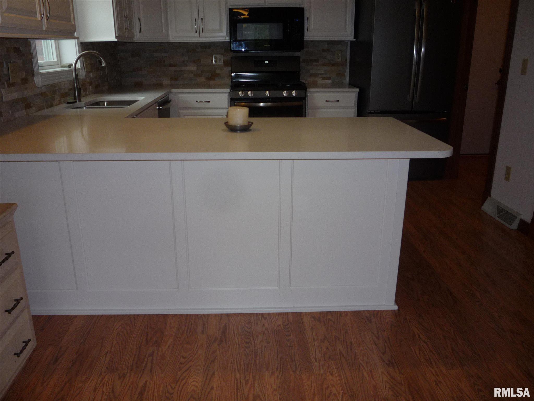 1840 Cherry Road Springfield, IL 62704 - Photo 9 of 31
