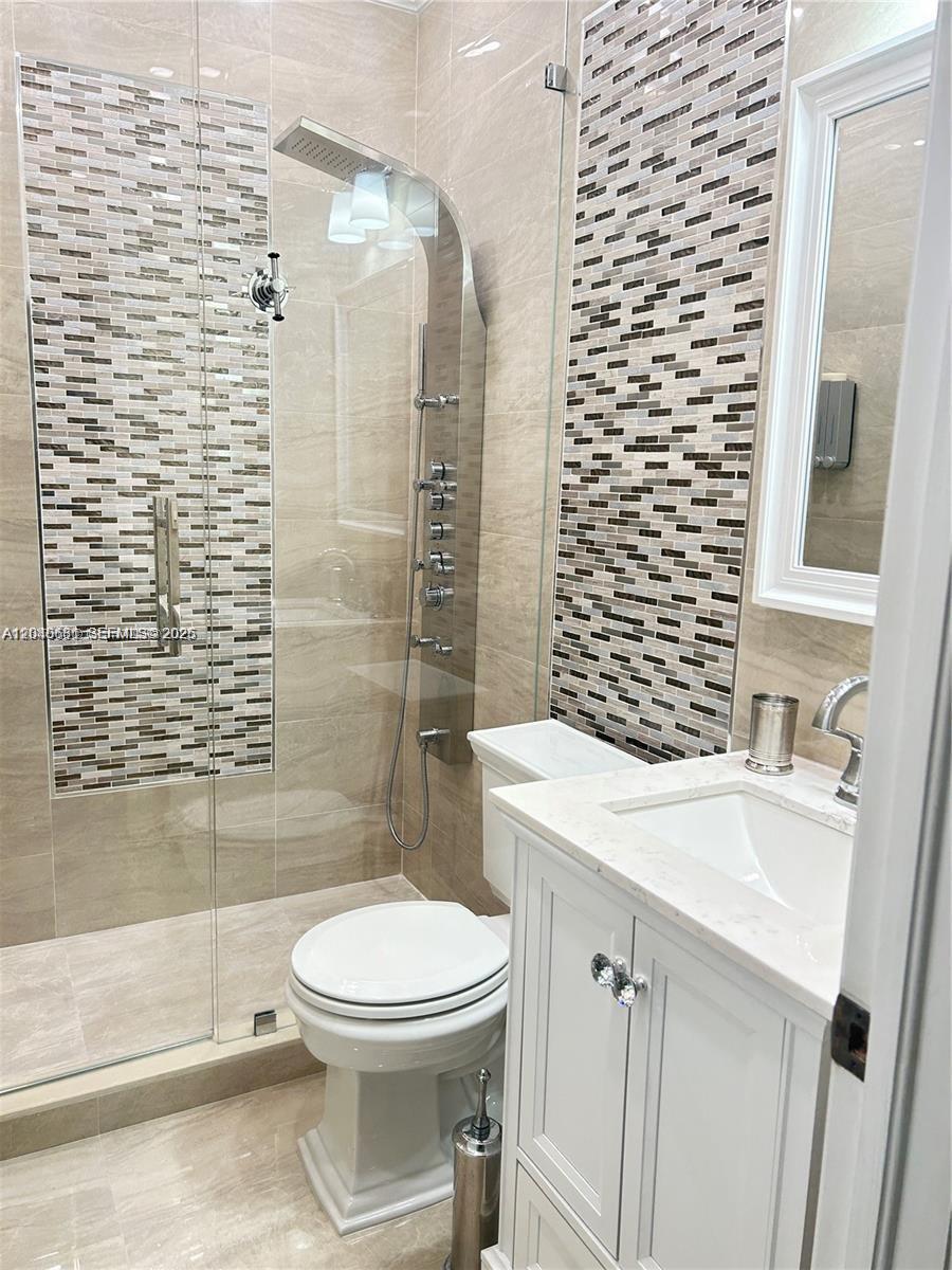 15201 Southwest 30th Terrace Miami, FL 33185 - Photo 8 of 16