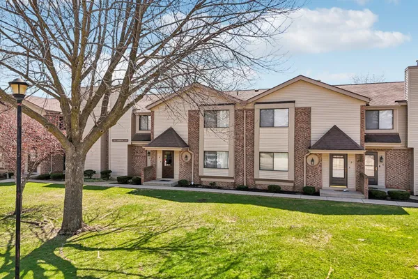 $205,000 | 5726 Cambridge Lane, Unit 4, Mount Pleasant, WI 53406