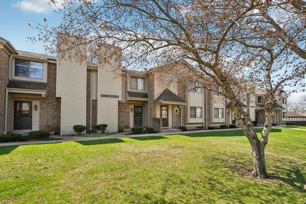 $205,000 | 5726 Cambridge Lane, Unit 4, Mount Pleasant, WI 53406