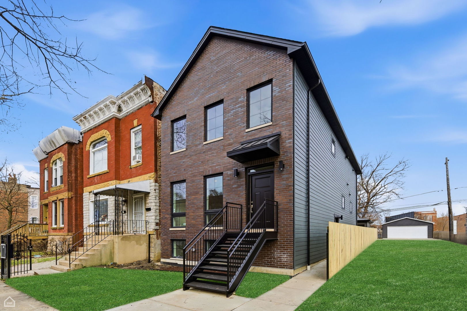 2832 West Wilcox Street Chicago, IL 60612 - Photo 2 of 62