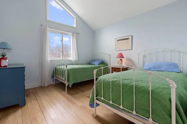 $40,000 | 44 Diane Drive, East Hampton, NY 11937