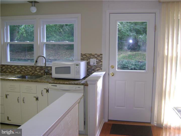 557 Manayunk Road Bala Cynwyd, PA 19004 - Photo 4 of 9