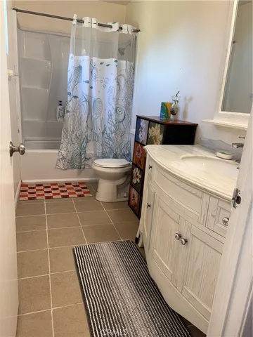 a view of a utility room with washer and dryer