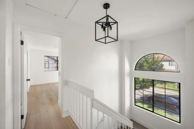 a view of entryway with a window