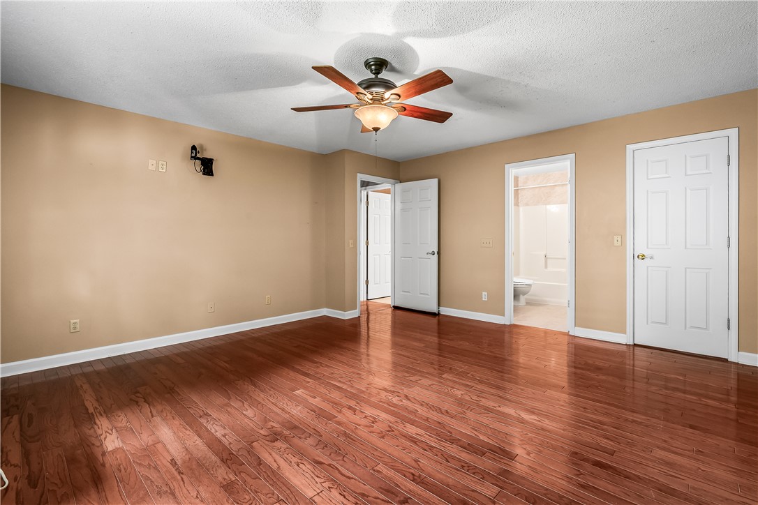 103 Amanda Drive Anderson, SC 29621 - Photo 16 of 49 Owner's suite on main level