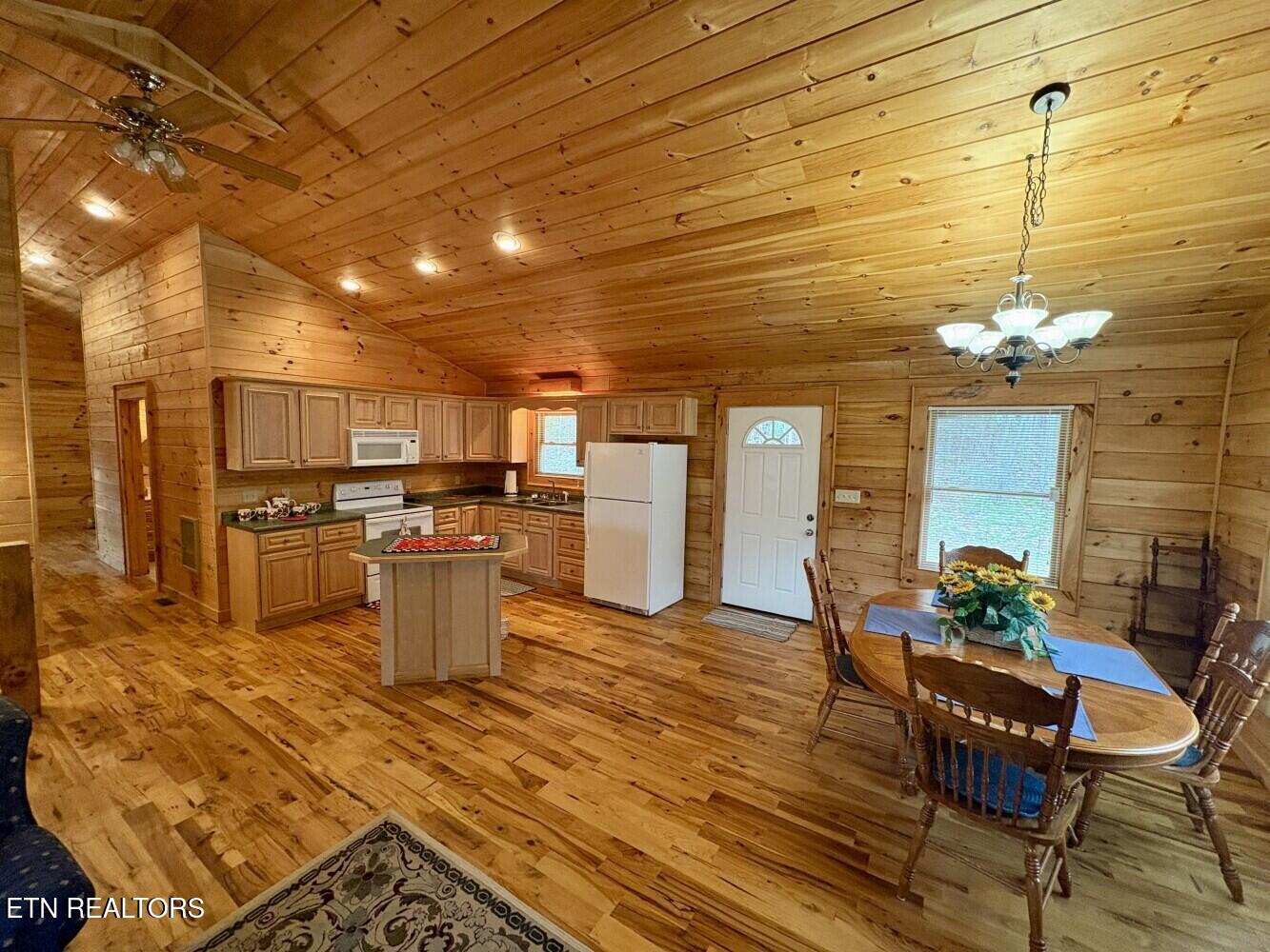 193 Smith Branch Road Roan Mountain, TN 37687 - Photo 34 of 46 6813da02e0f8e