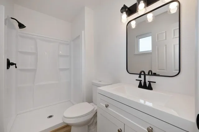 a view of a pathway of a building