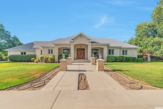 475 East Center Street Salem, UT 84653 - Photo 1 of 1 View of front facade with a front yard