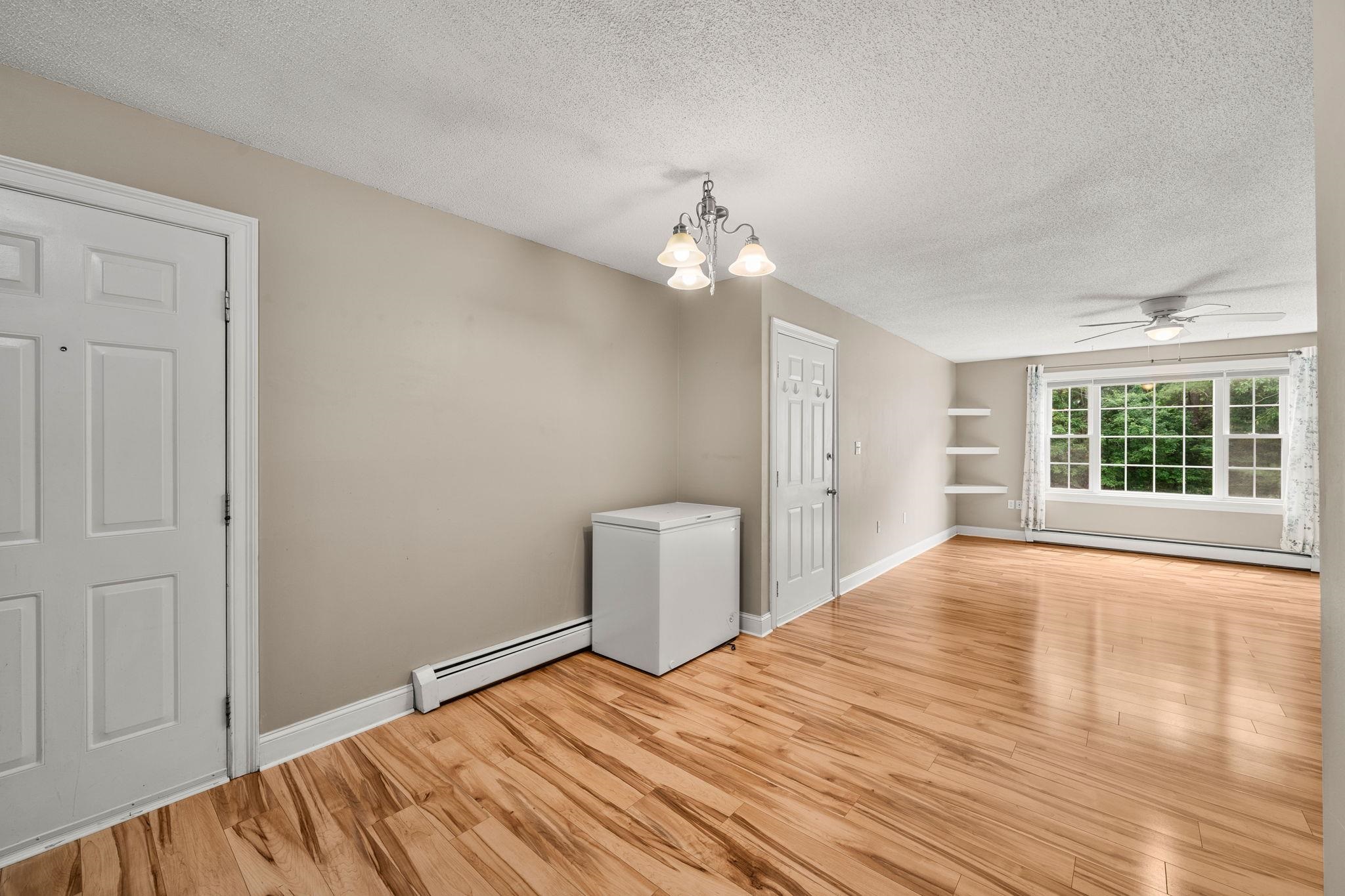 50 Brookside Drive, Unit J7 Exeter, NH 03833 - Photo 7 of 35