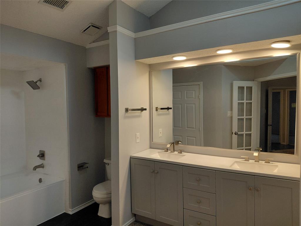 626 Albrook Drive Allen, TX 75002 - Photo 27 of 32 Gorgeous New Cabinets, Countertops & New Recessed Lighting