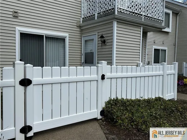 $2,000 | 13 Sweetgum Lane, Monmouth Junction, NJ 08852