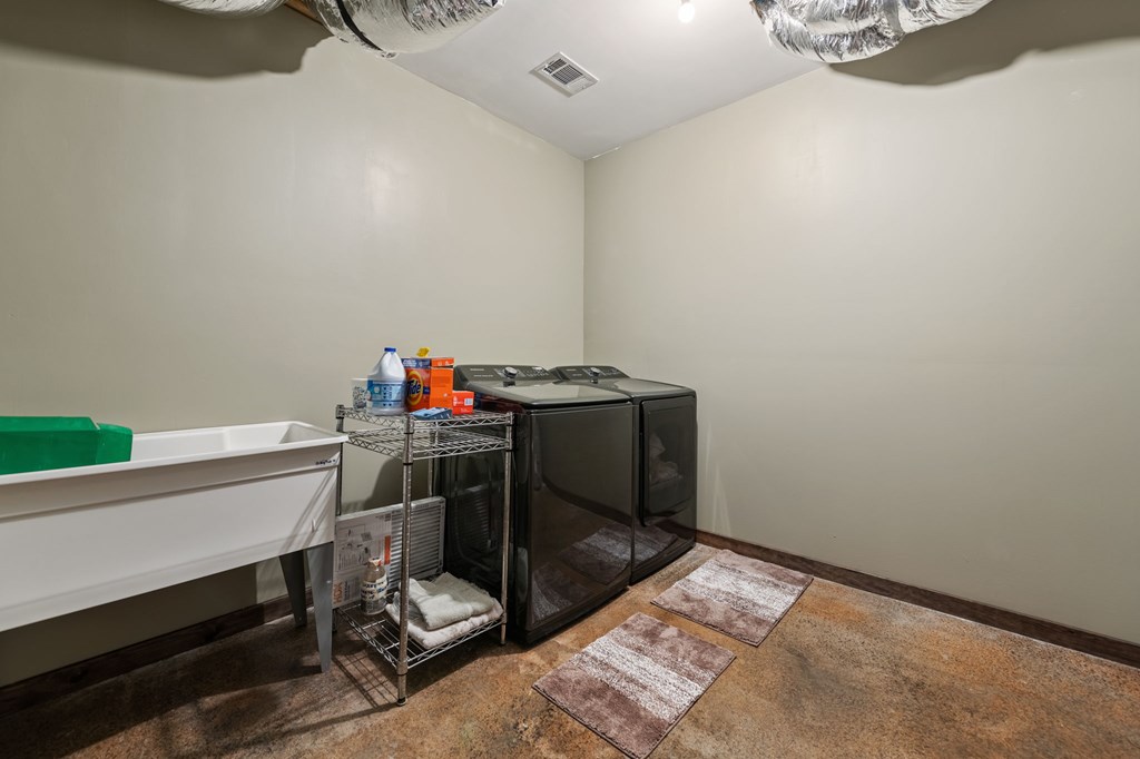 44 Lower Toccoa Hills Road Blue Ridge, GA 30513 - Photo 28 of 36 a view of a workspace