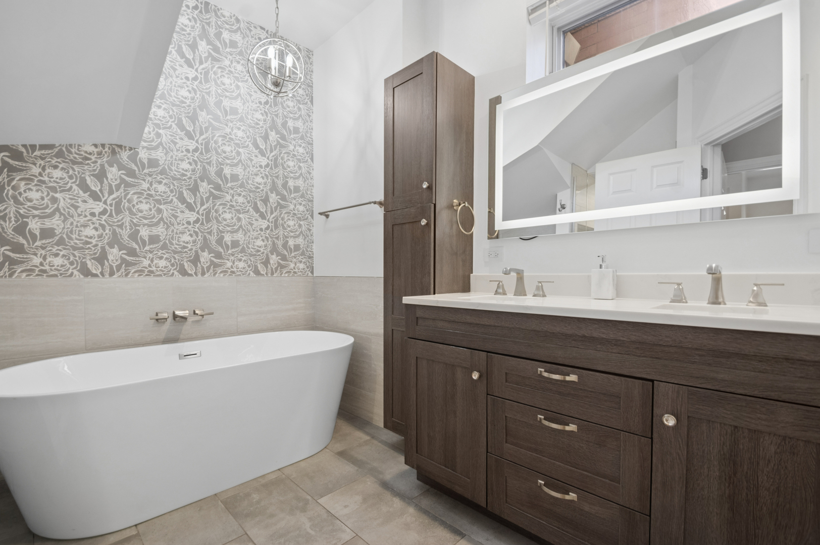 1350 West Byron Street, Unit 7 Chicago, IL 60613 - Photo 10 of 25
