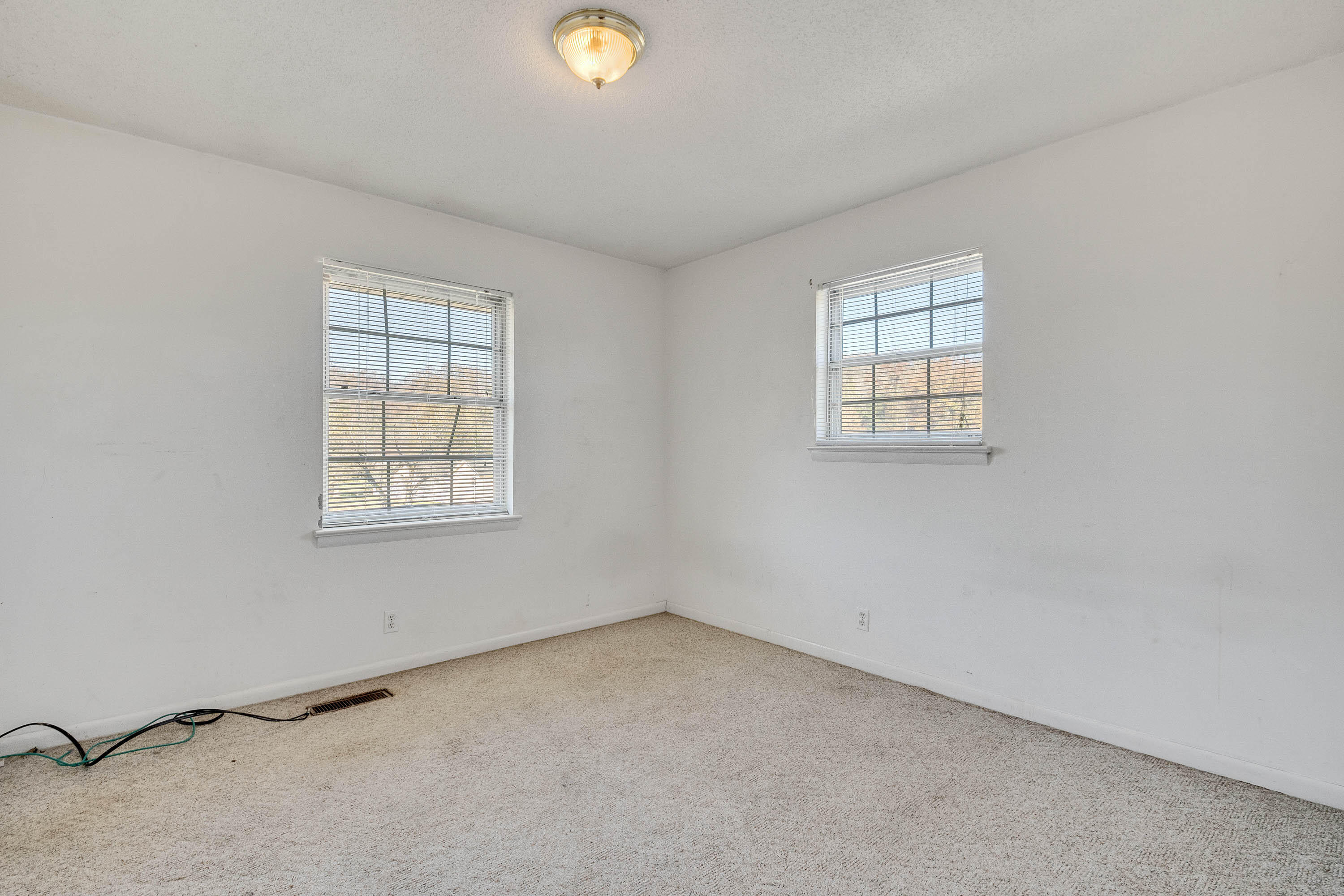 1750 Slygo Road Trenton, GA 30752 - Photo 11 of 28 Bedroom 2