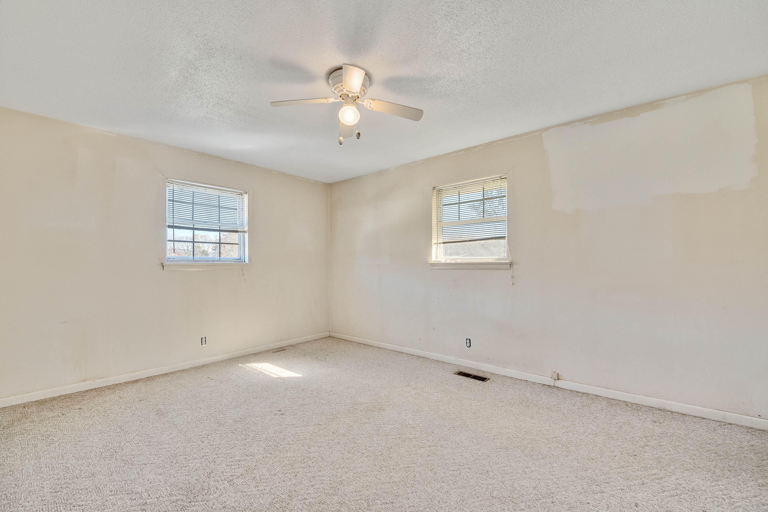 1750 Slygo Road Trenton, GA 30752 - Photo 15 of 28 Master Bedroom -