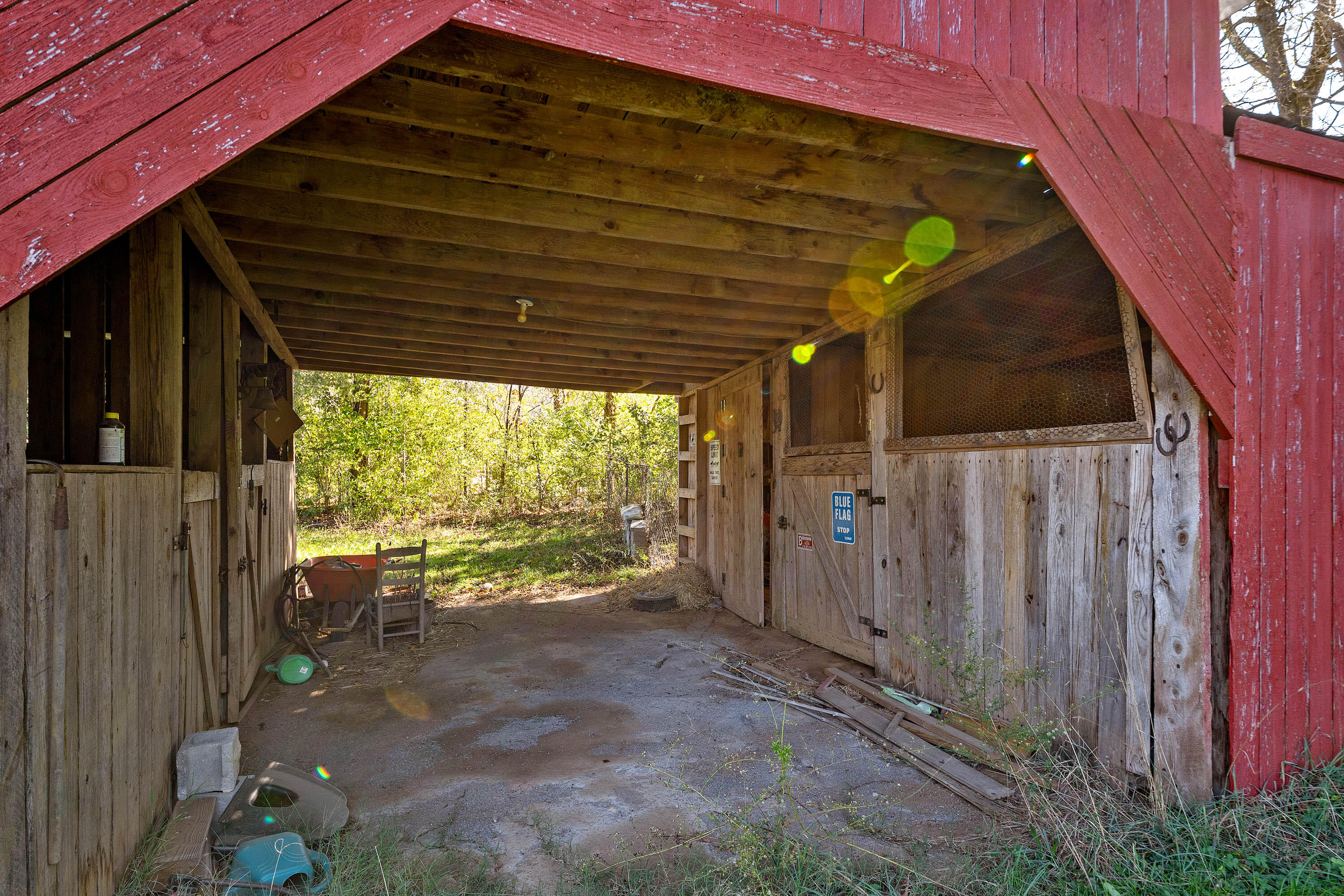 1750 Slygo Road Trenton, GA 30752 - Photo 24 of 28 Barn