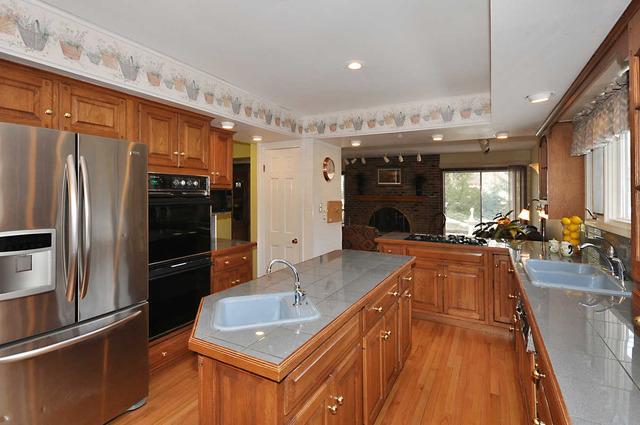 4 Red Haw Road Rolling Meadows, IL 60008 - Photo 10 of 25