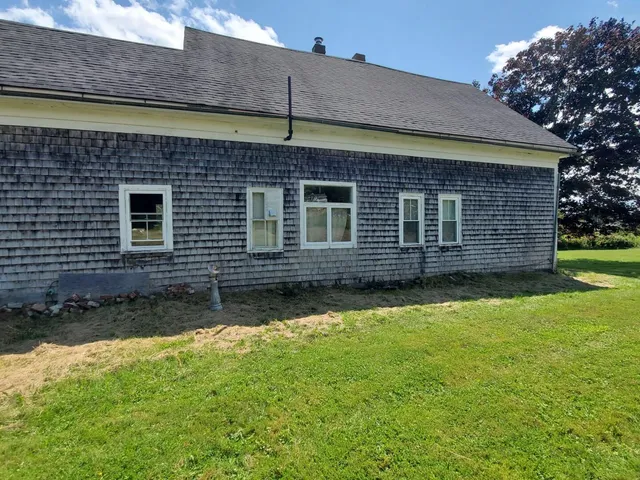 $229,000 | 343 West Main Street, Searsport, ME 04974
