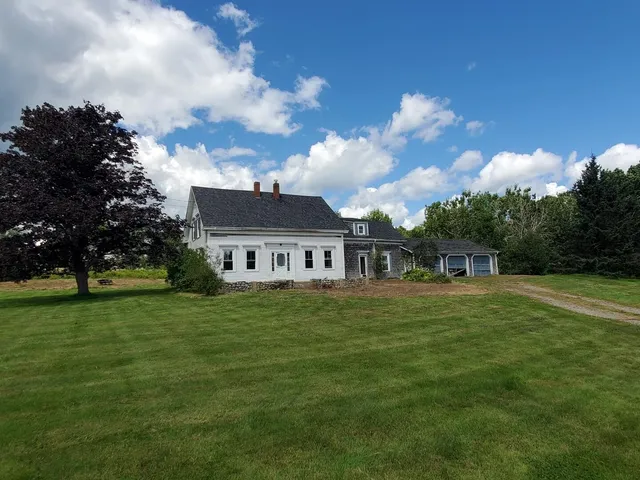 $229,000 | 343 West Main Street, Searsport, ME 04974