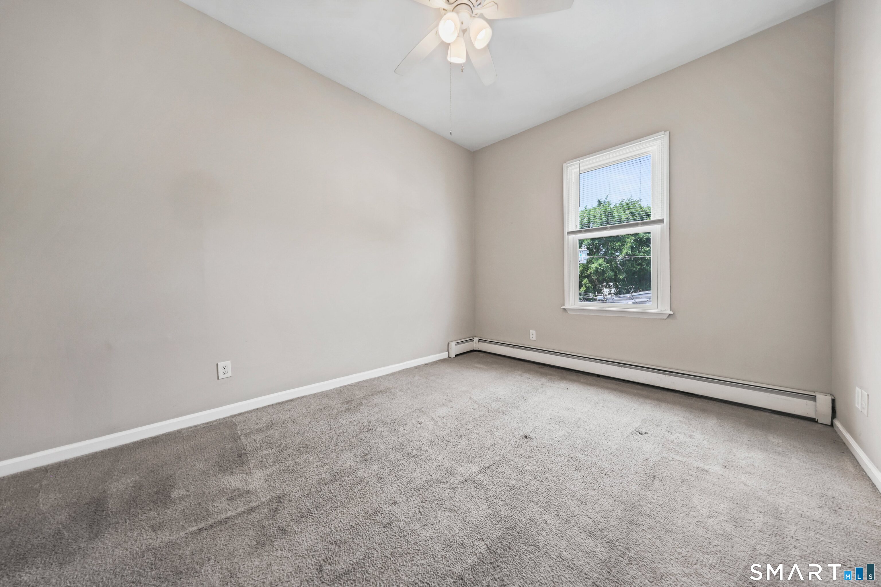 21 Hawkins Street, Unit 3 Derby, CT 06418 - Photo 15 of 27
