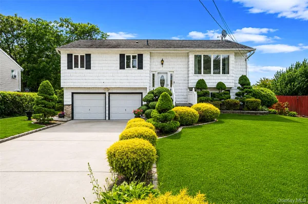 $649,999 | 34 Ruland Road North, Selden, NY 11784