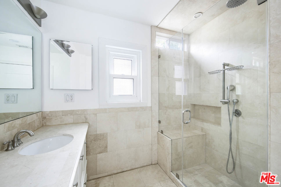 3443 Madera Avenue Los Angeles, CA 90039 - Photo 17 of 46