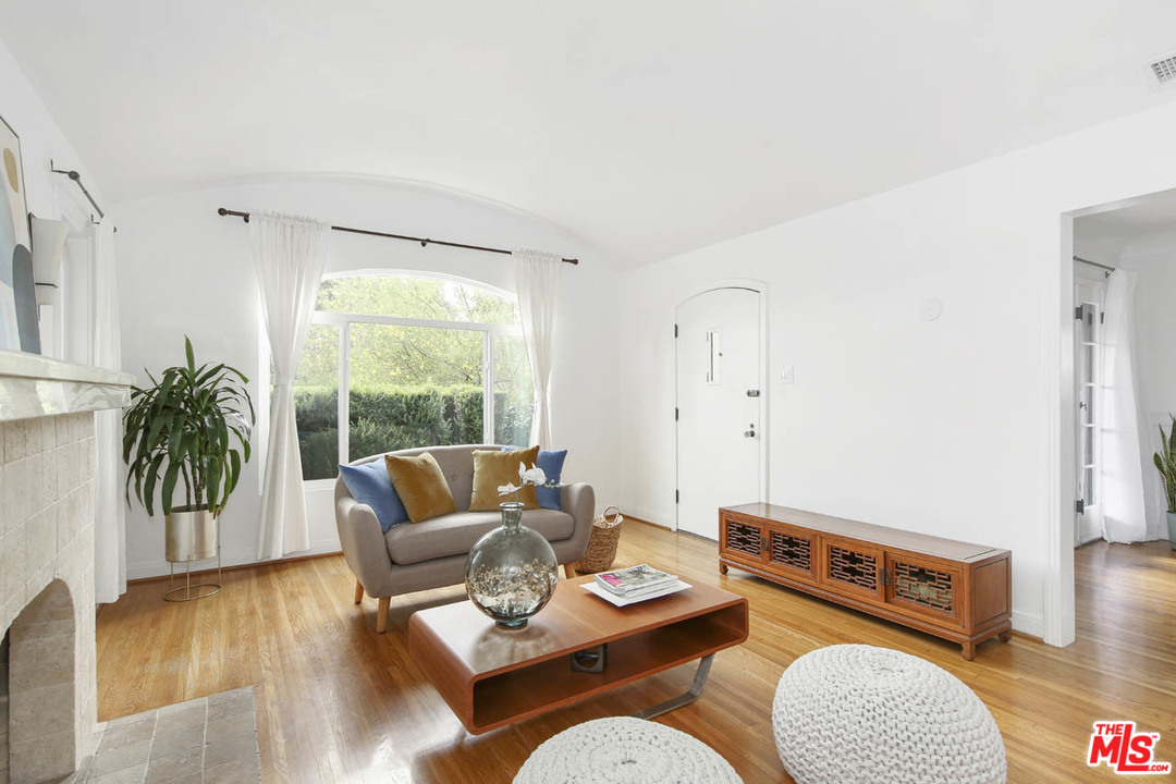 3443 Madera Avenue Los Angeles, CA 90039 - Photo 6 of 46