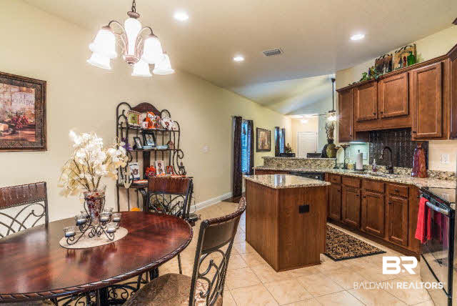 10592 Orkney Way Daphne, AL 36527 - Photo 4 of 24 Kitchen