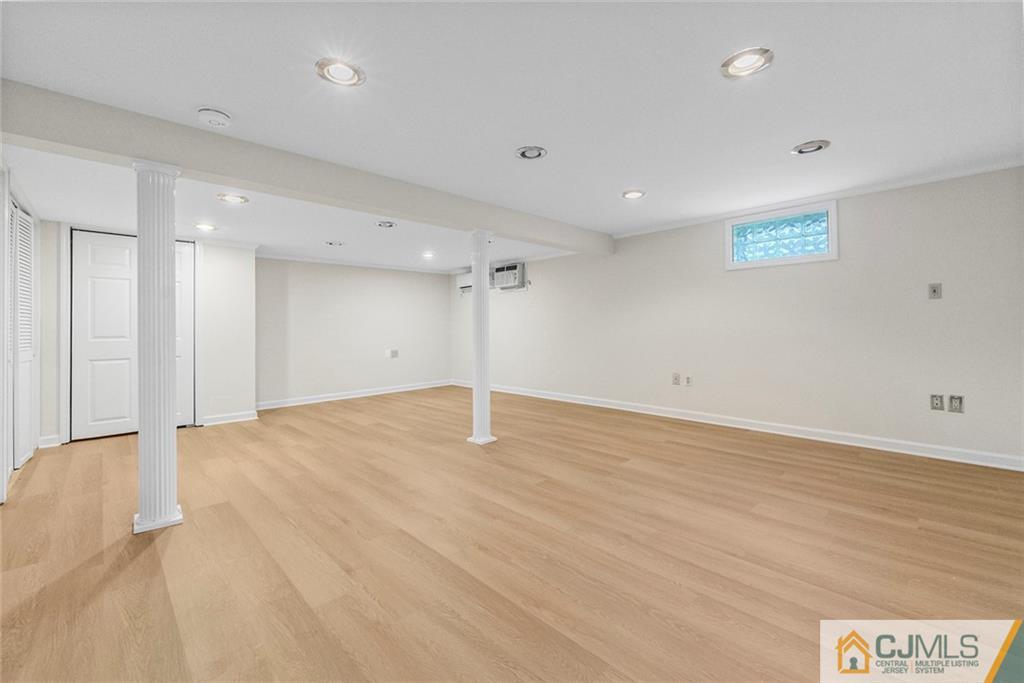 33 Hazel Avenue Edison, NJ 08820 - Photo 46 of 52 a view of an empty room