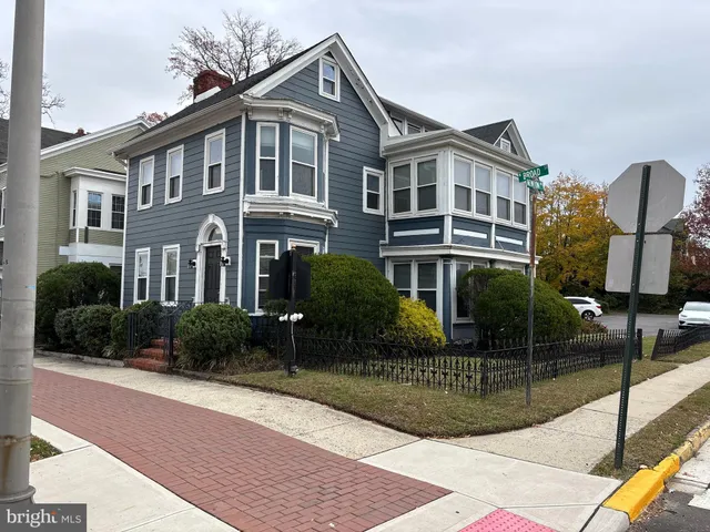 $290,000 | 30 North Broad Street, Woodbury, NJ 08096