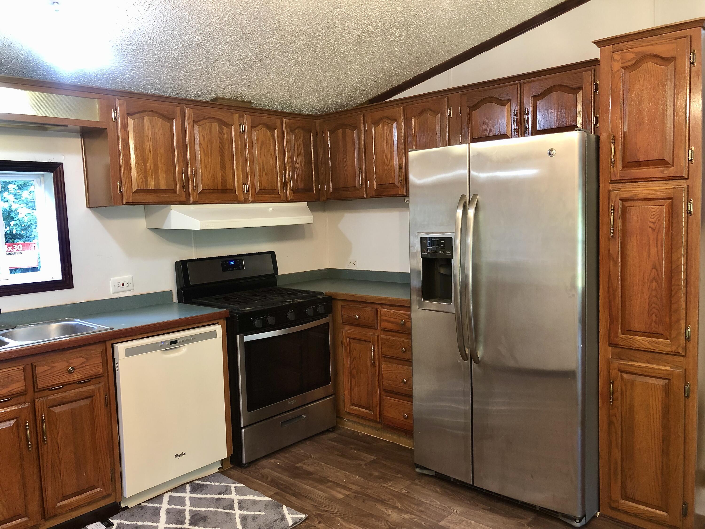 303 North Erie Street Three Rivers, MI 49093 - Photo 4 of 11 Kitchen